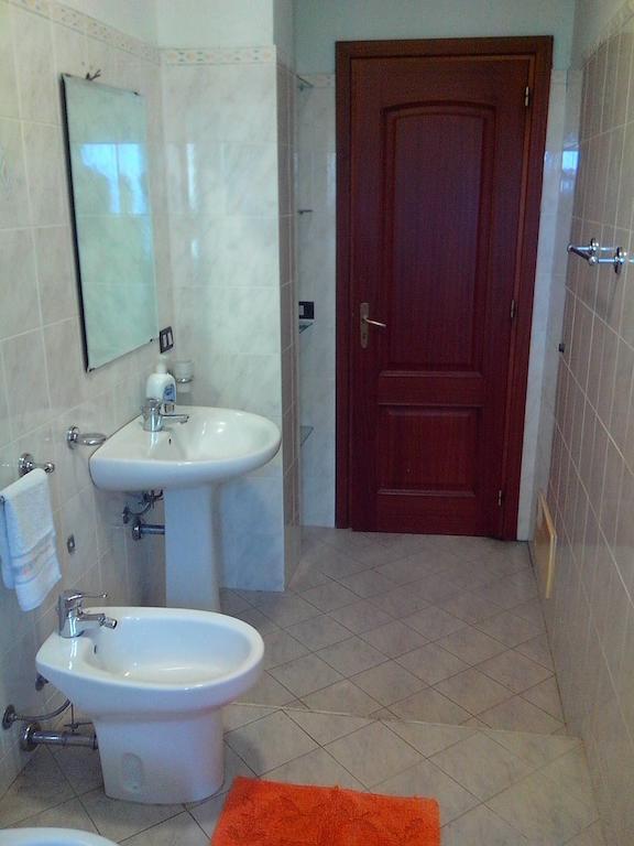 Casa Vacanze Beppe Termini Imerese Δωμάτιο φωτογραφία